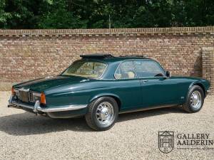 Immagine 39/50 di Jaguar XJ 6 L 4.2 (1975)