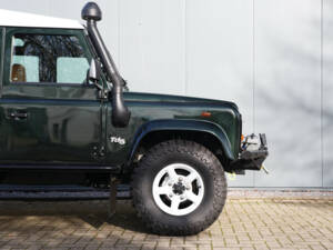 Immagine 4/34 di Land Rover Defender 110 (2000)