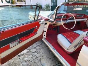 Image 26/44 of Oldsmobile 98 Convertible (1959)