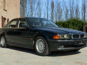 Bild 2/50 von BMW 725tds (1997)