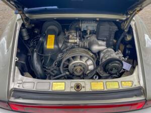 Imagen 29/31 de Porsche 911 Carrera 3.2 (1984)