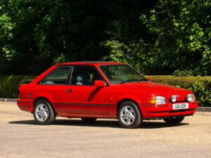 Image 11/50 of Ford Escort IV XR3i (1989)