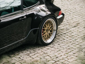 Image 38/95 of Porsche 911 Turbo 3.3 (1991)