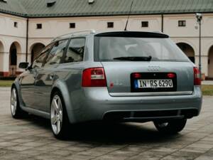 Bild 5/5 von Audi RS6 Avant (2002)