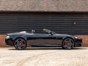 Bild 2/66 von Aston Martin DB 9 GT Volante (2016)