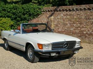 Image 16/50 of Mercedes-Benz 380 SL (1982)