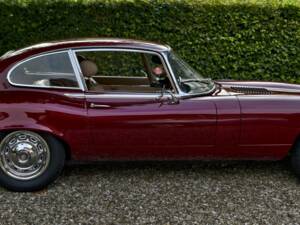 Bild 7/50 von Jaguar E-Type V12 (2+2) (1972)