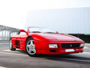 Image 37/43 of Ferrari 348 Spider (1995)