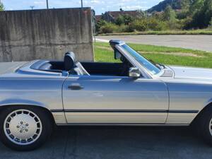 Image 6/34 of Mercedes-Benz 560 SL (1987)