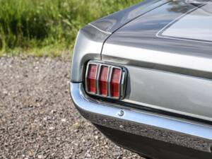 Image 21/22 of Ford Mustang Notchback (1965)