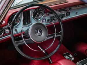 Image 11/24 of Mercedes-Benz 230 SL (1966)