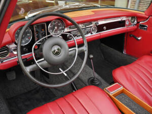 Image 3/50 de Mercedes-Benz 280 SL (1969)