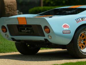 Image 40/50 of Ford GT40 (1978)