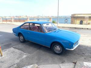 Image 4/4 de FIAT 124 Vignale Coupé Eveline (1968)