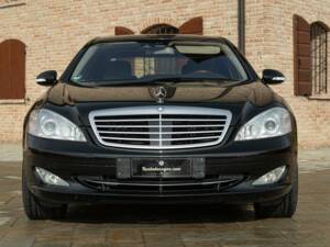 Image 3/50 of Mercedes-Benz S 600 L (2007)