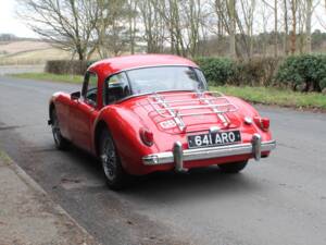 Image 4/15 of MG MGA 1600 (1957)