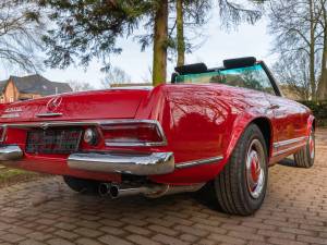 Imagen 10/50 de Mercedes-Benz 230 SL (1966)