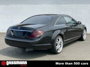 Immagine 6/15 di Mercedes-Benz CL 500 (2007)