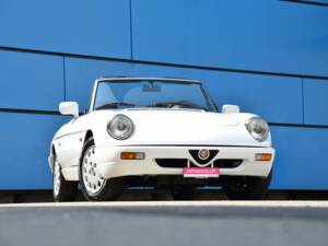 Image 1/17 of Alfa Romeo 2.0 Spider (1992)