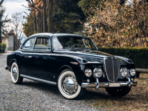 Image 34/51 of Lancia Aurelia B52 Bertone (1951)