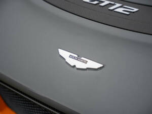 Image 14/30 de Aston Martin Vantage GT12 (2015)