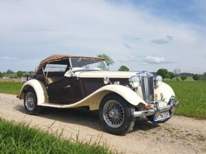 Image 5/52 of MG TD (1953)