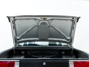 Image 48/50 of BMW 320&#x2F;6 (1982)