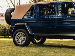 Bild 13/99 von Mercedes-Benz Maybach G 650 Landaulet (2018)