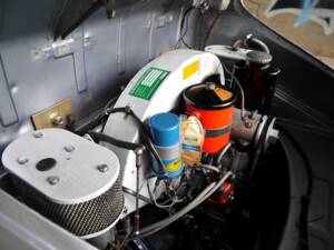 Image 21/37 of Porsche 356 B 1600 Super 90 (1963)