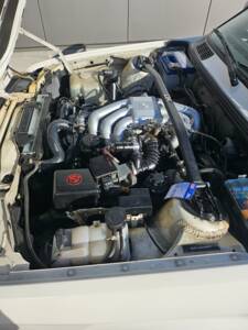 Immagine 11/67 di BMW 320i (1990)