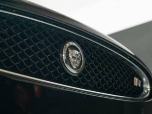 Image 18/50 of Jaguar XKR (2013)