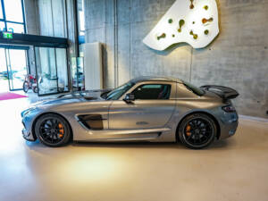 Image 6/37 of Mercedes-Benz SLS AMG Black Series (2014)