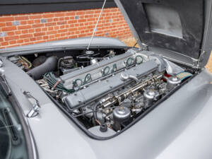 Immagine 5/72 di Aston Martin DB 5 (1965)