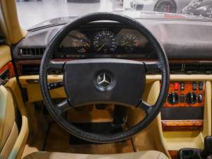Image 11/15 of Mercedes-Benz 280 SE (1983)