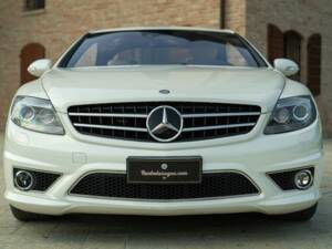 Imagen 3/50 de Mercedes-Benz CL 63 AMG (2009)