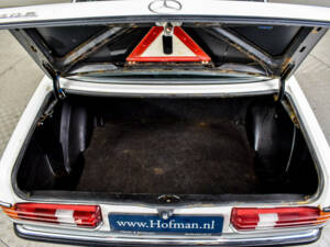 Immagine 9/46 di Mercedes-Benz 240 D (1982)