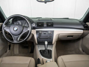 Bild 7/50 von BMW 125i (2008)