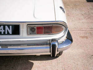 Image 44/47 of Triumph Stag (1975)