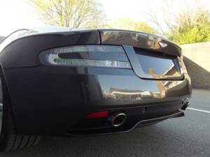 Immagine 18/97 di Aston Martin Virage (2011)