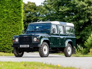 Immagine 18/42 di Land Rover Defender 110 Td5 (2000)