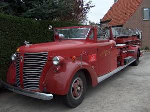 Afbeelding 5/13 van American LaFrance 600 Series Fire Truck (1946)