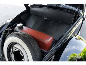 Image 22/24 of Volkswagen Beetle 1200 Standard &quot;Oval&quot; (1954)