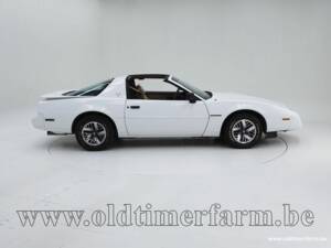 Imagen 8/15 de Pontiac Firebird TransAm (1990)