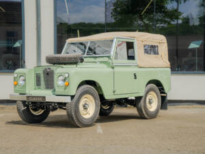 Image 8/30 of Land Rover 88 (1971)