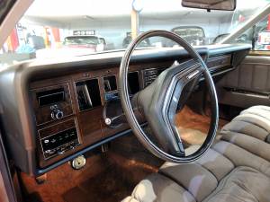 Image 12/17 of Lincoln Continental Mark IV (1976)