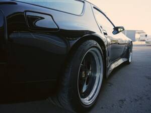 Image 28/67 of Porsche 928 S4 (1988)