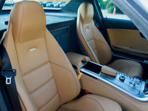 Imagen 34/50 de Mercedes-Benz SLS AMG (2011)