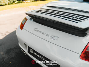 Immagine 25/50 di Porsche 911 Carrera 4S (2007)