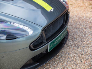 Afbeelding 18/62 van Aston Martin V12 Vantage AMR (2017)