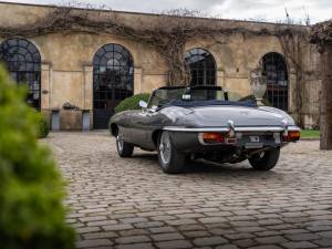 Bild 19/27 von Jaguar E-Type (1970)